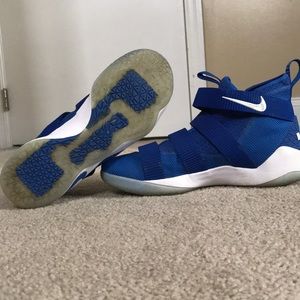 MENS BLUE Nike LeBron SoldierXI 11 BasketballShoes